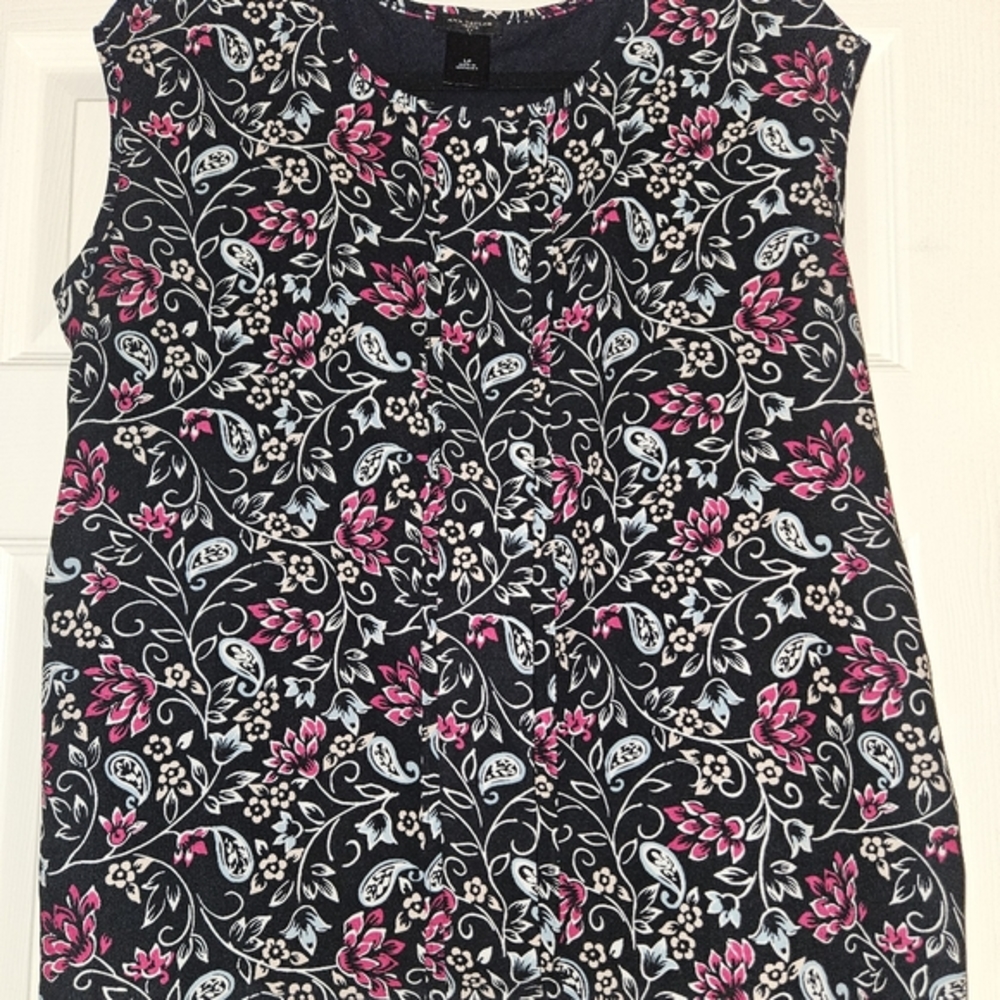 SOLD - Ann Taylor Top - Picture 2 of 5
